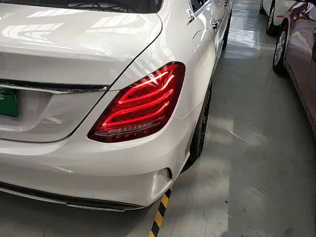 Mercedes-Benz C-Class — миниатюра 8