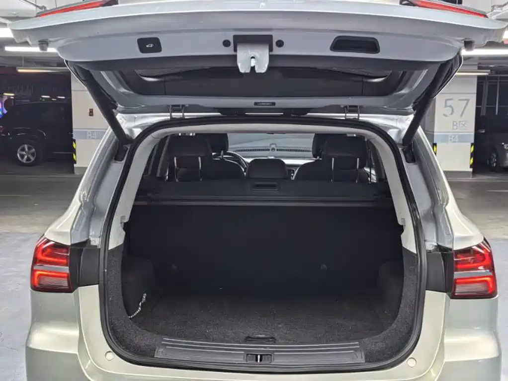 Roewe RX5 New Energy — миниатюра 10