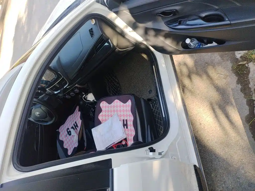 Toyota Yaris L — миниатюра 19