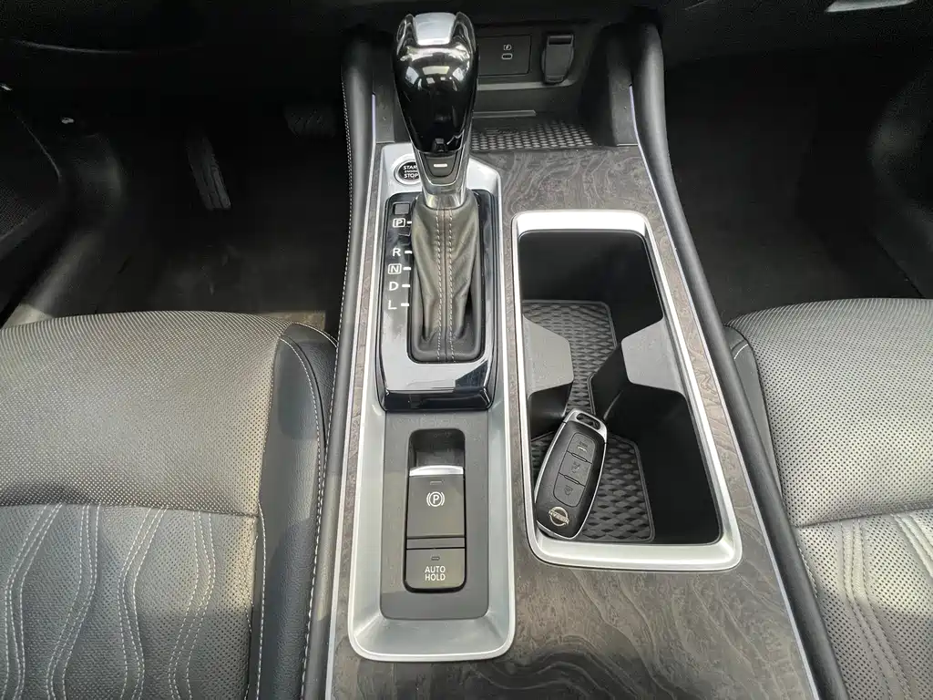 Nissan Teana — миниатюра 14
