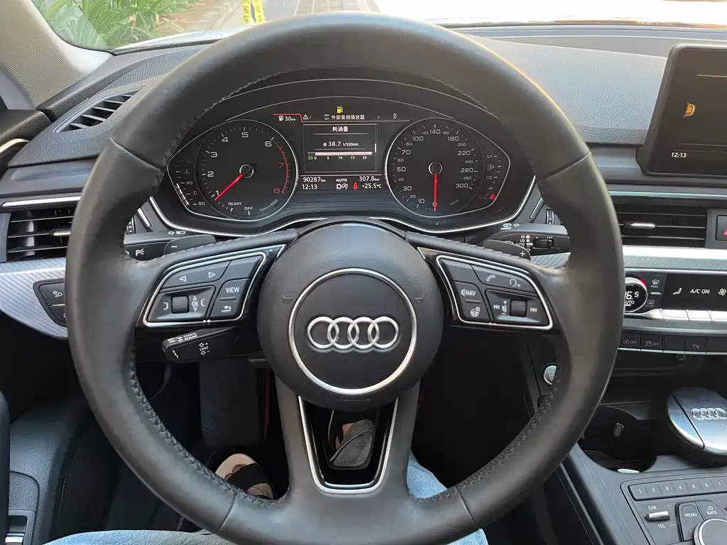 Audi A4L — миниатюра 7