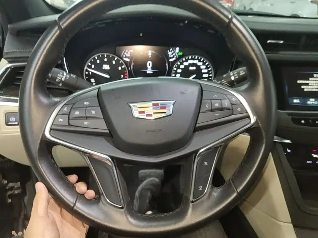Cadillac XT5 — миниатюра 11