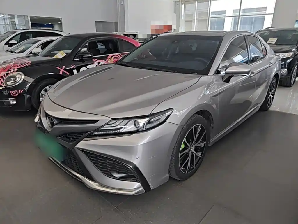 Toyota Camry — миниатюра 2