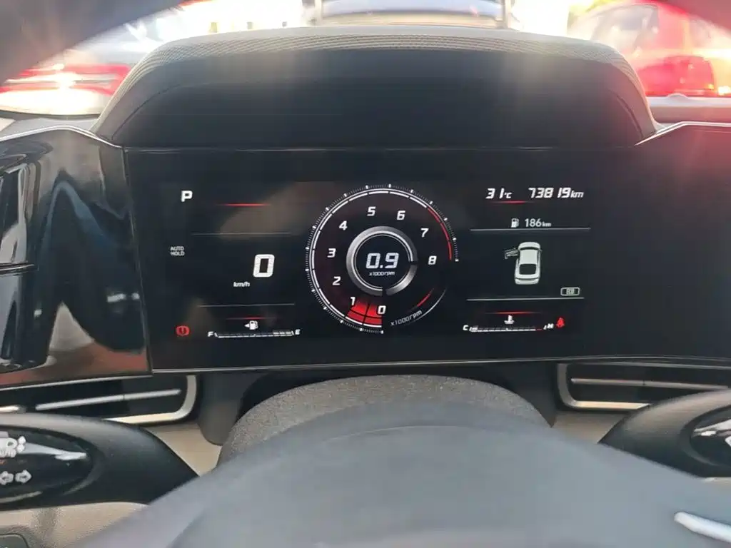 Hyundai Elantra — миниатюра 12