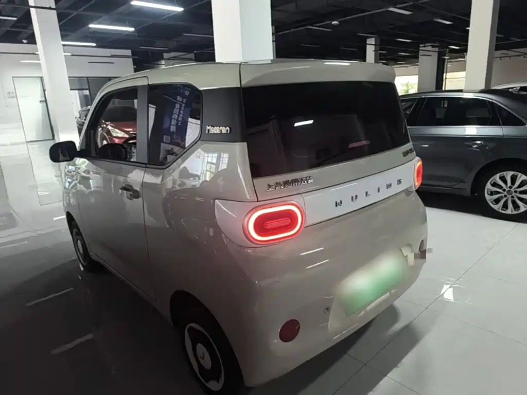 Wuling MINIEV — миниатюра 5