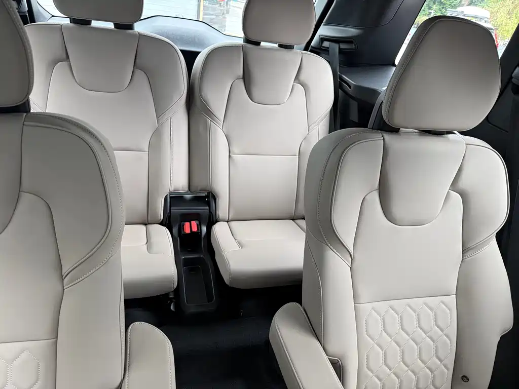 Volvo XC90 — миниатюра 18