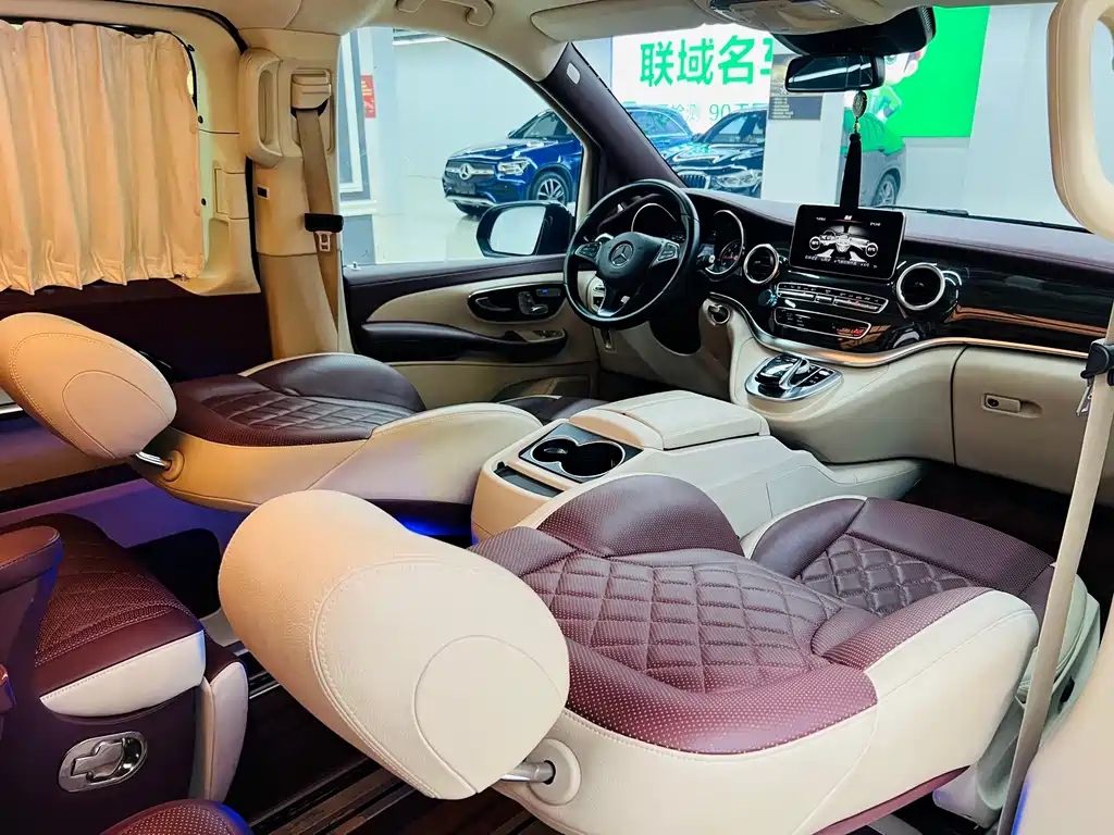 Mercedes-Benz V-Class — миниатюра 15
