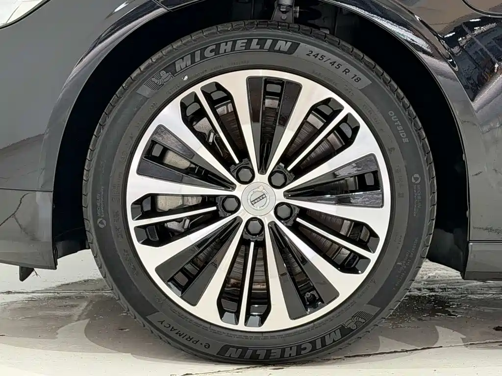Volvo S90 PHEV — миниатюра 7
