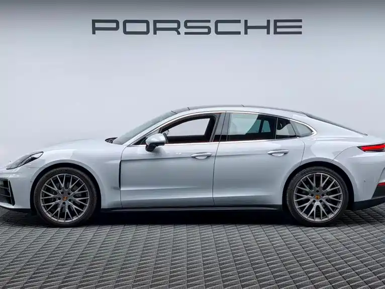 Porsche Panamera — миниатюра 4