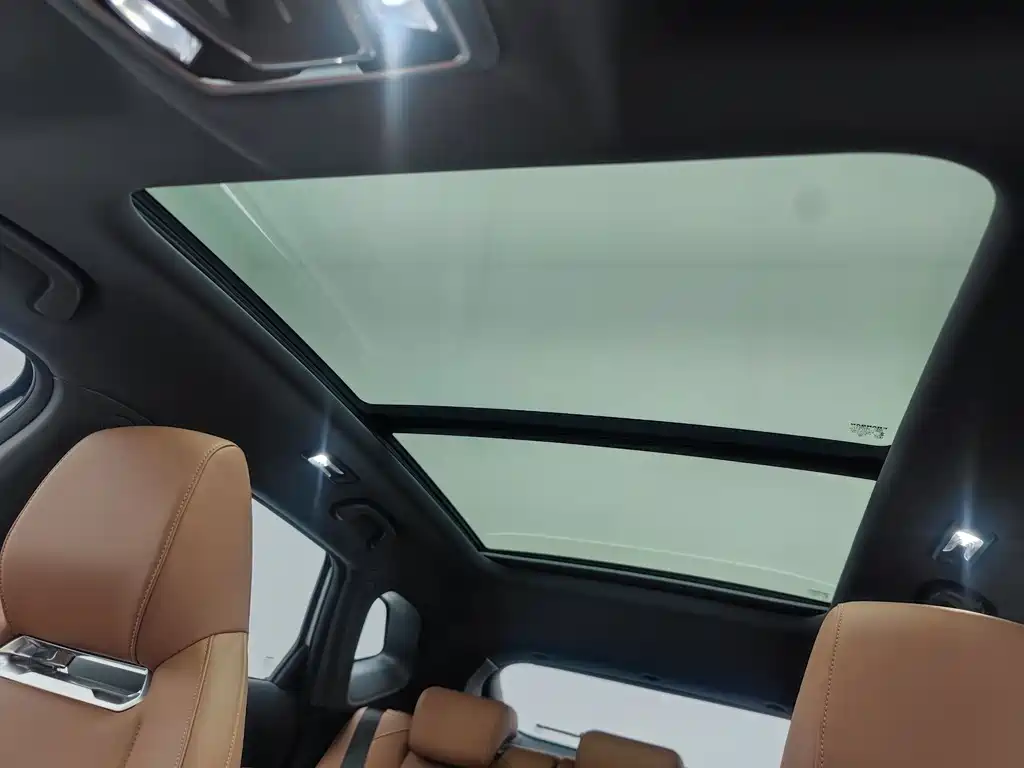 Changan UNI-Z New Energy — миниатюра 18