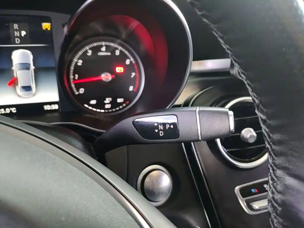 Mercedes-Benz C-Class — миниатюра 14