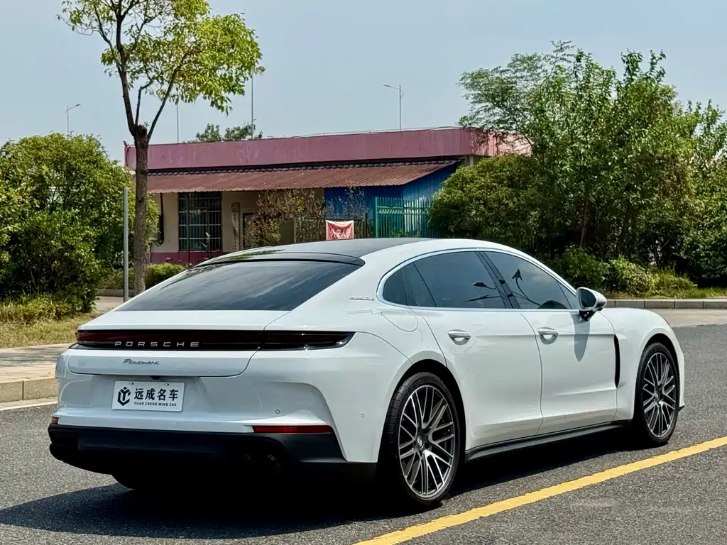 Porsche Panamera — миниатюра 5