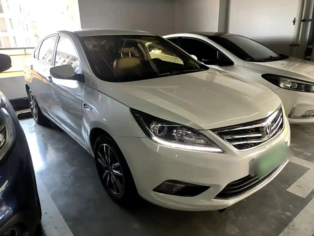 Changan Eado — миниатюра 4