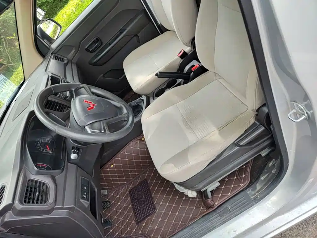Wuling Hongguang V — миниатюра 15