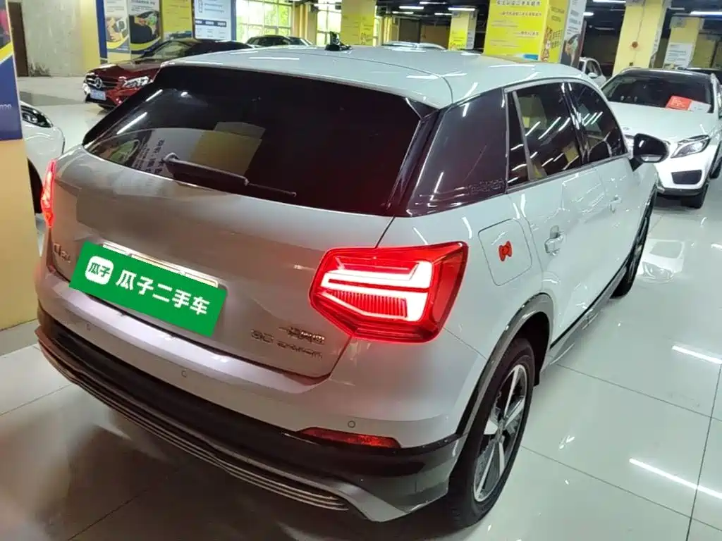 Audi Q2L e-tron — миниатюра 7