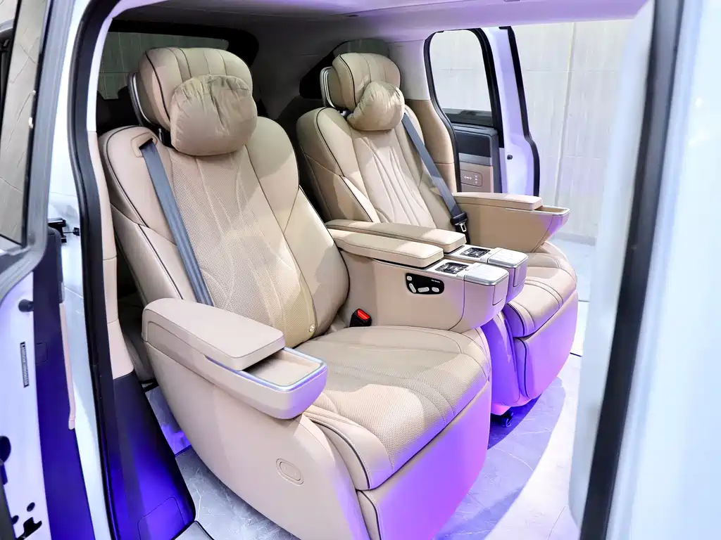 XPeng X9 — миниатюра 16