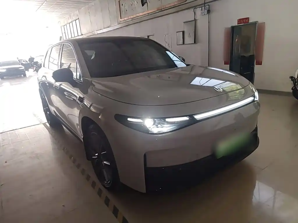 Leapmotor Leapmotor C10 — миниатюра 4