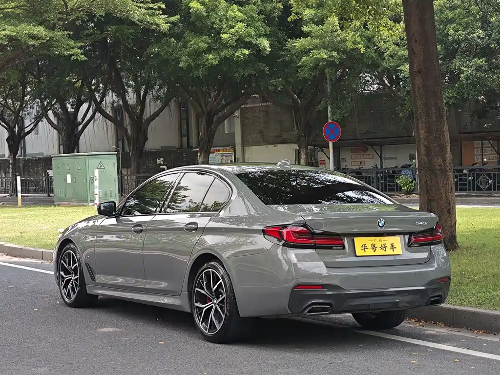 BMW 5 Series (Import) — миниатюра 5