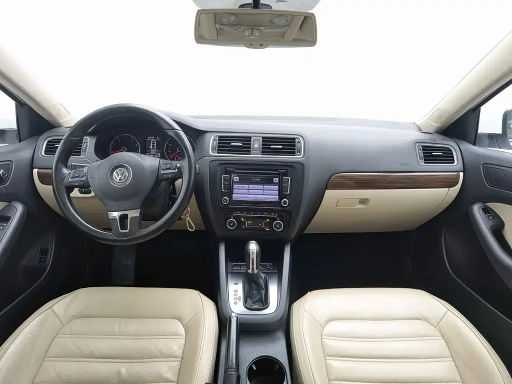 Volkswagen Sagitar — миниатюра 5