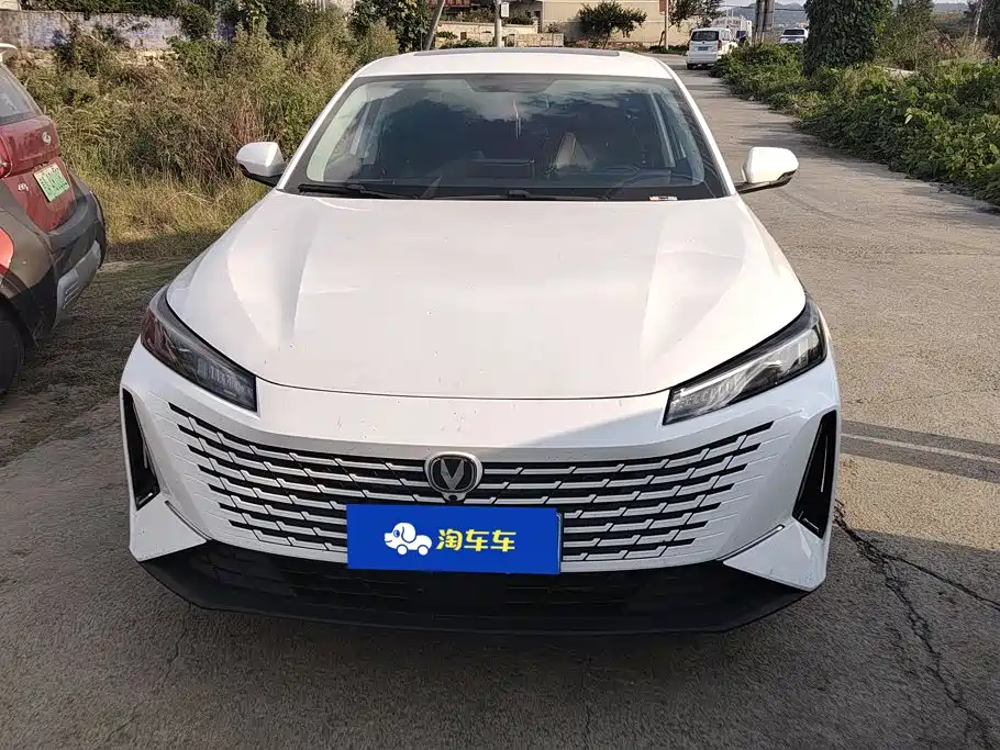 Changan Yida — миниатюра 2