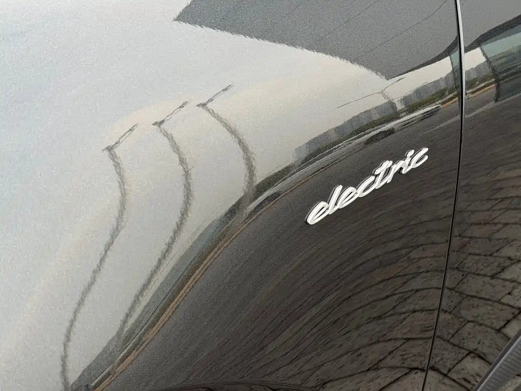 PORSCHE MACAN NEW ENERGY