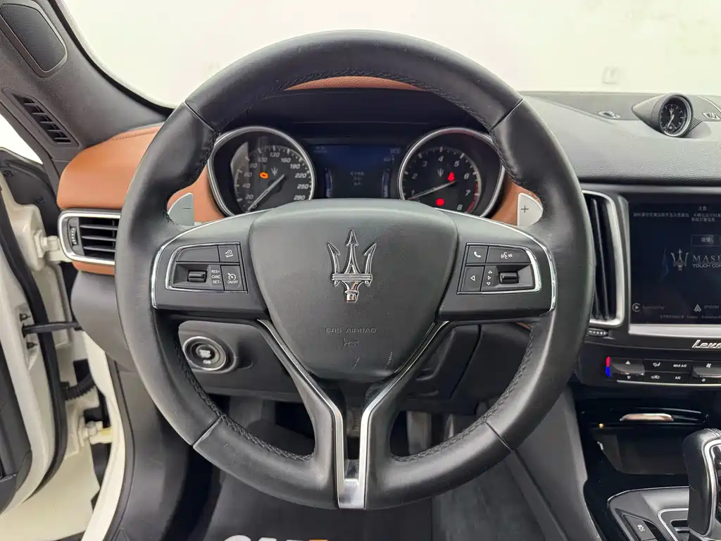 Maserati Levante — миниатюра 9