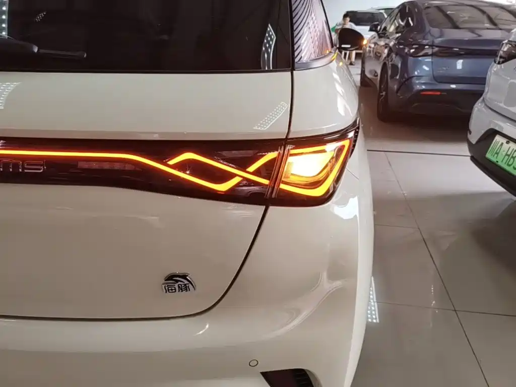 BYD Dolphin — миниатюра 8