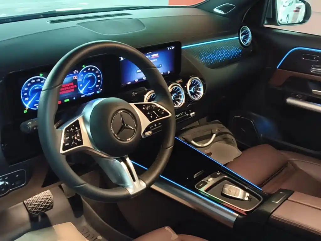 Mercedes-Benz EQA — миниатюра 10