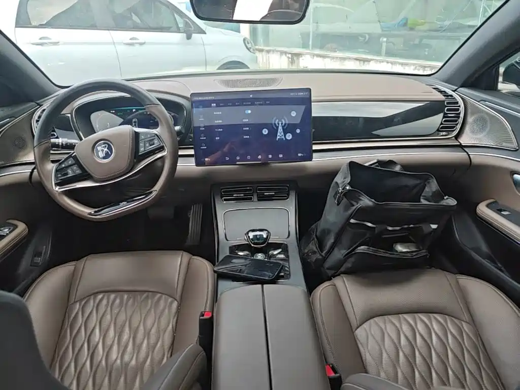 BYD Han — миниатюра 10