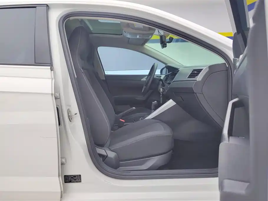 Volkswagen Polo 2021 Plus 1.5L AT
