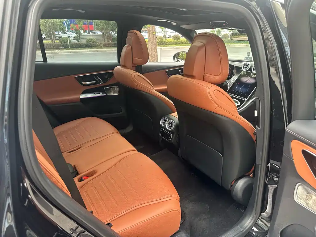 Mercedes-Benz GLC — миниатюра 10