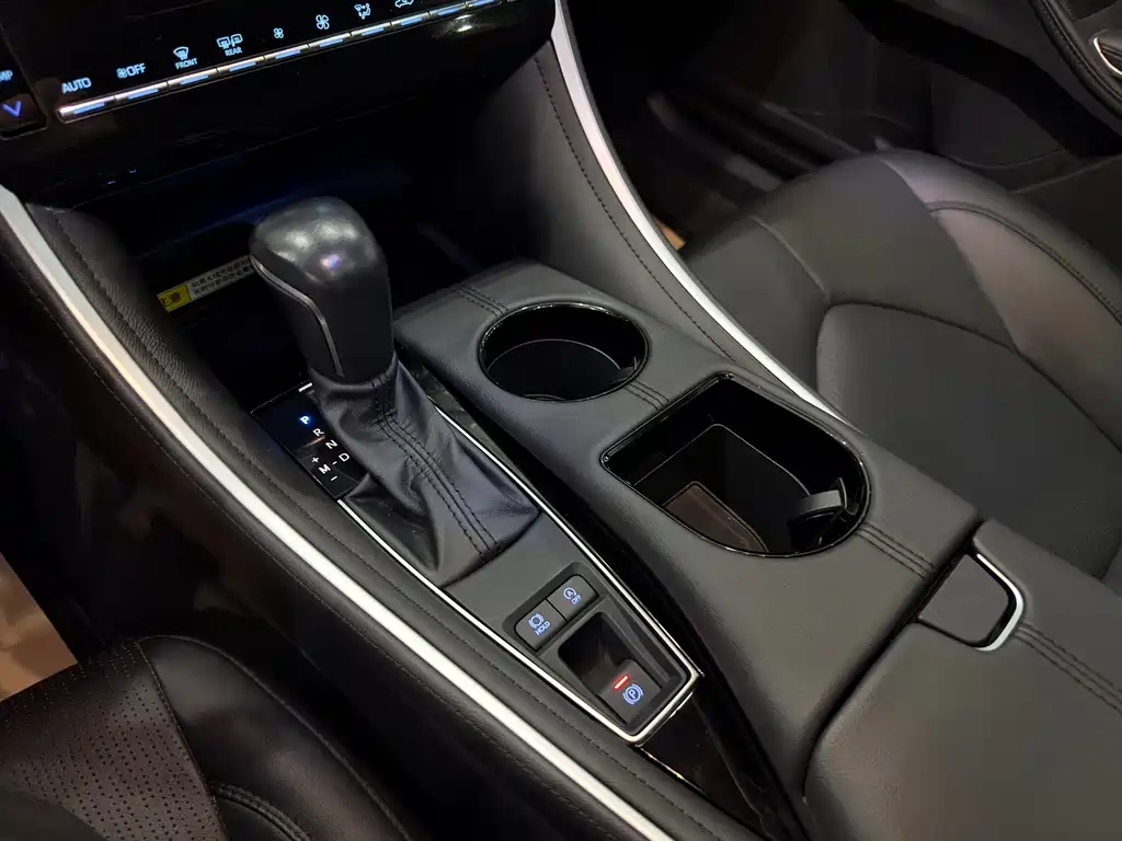Toyota Avalon 2022 2.0L Luxury