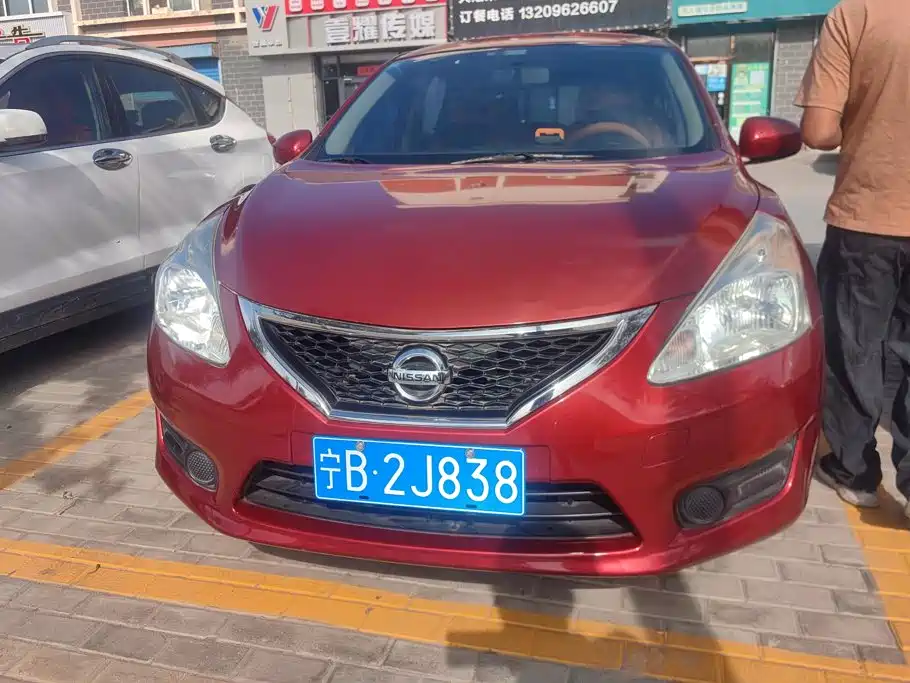 Nissan Tiida — миниатюра 2
