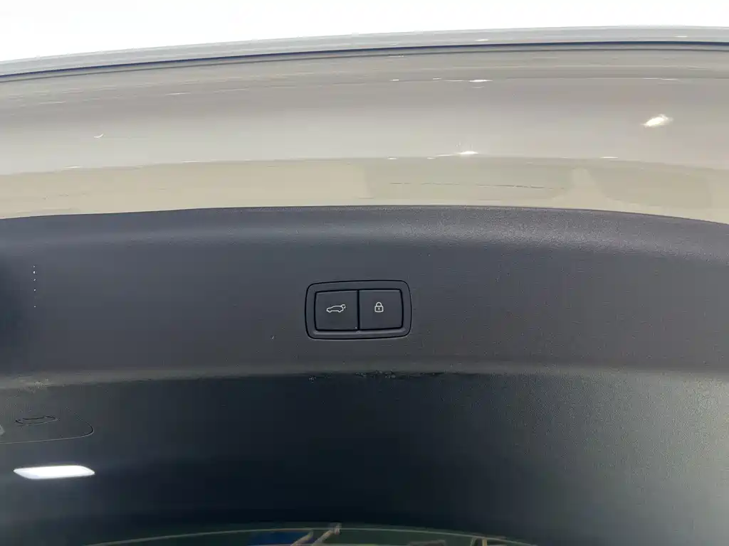 Li Auto Li i8 — миниатюра 19