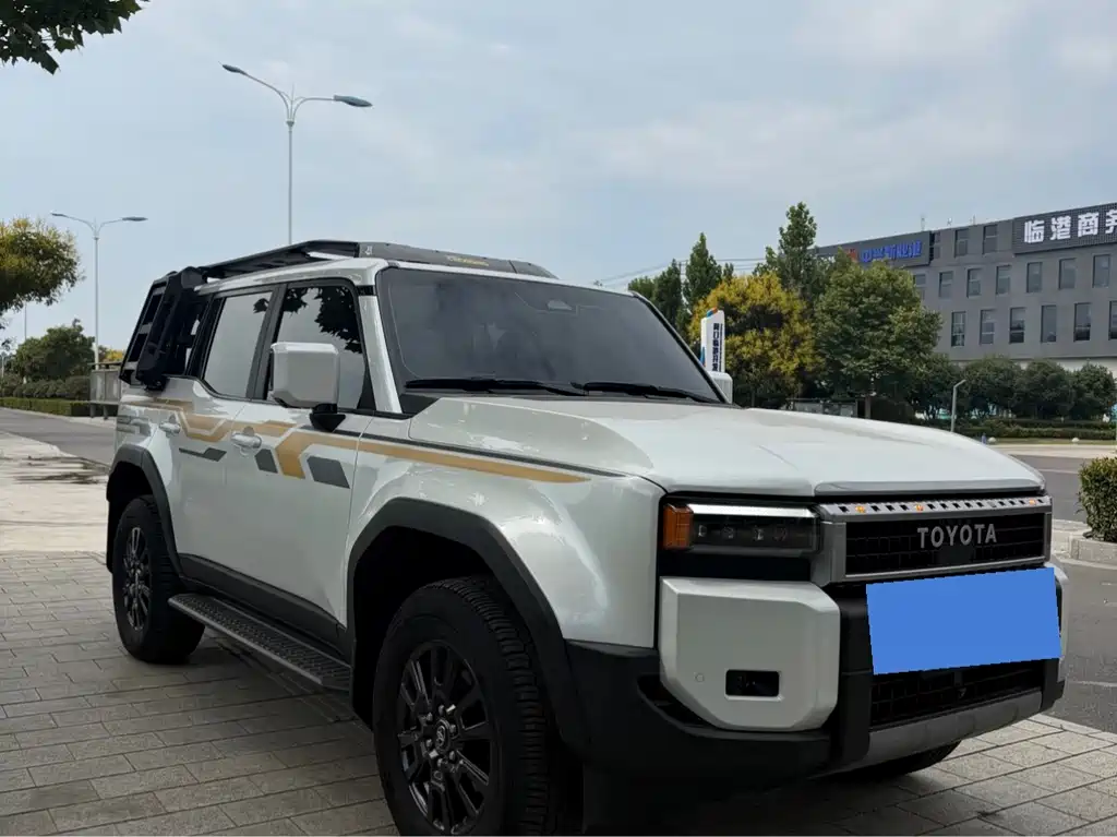 Toyota Prado — миниатюра 3