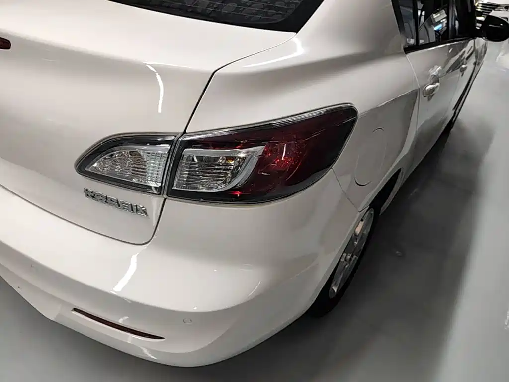 Mazda 3 Xingcheng — миниатюра 8