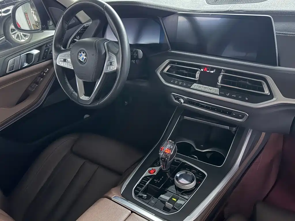 BMW X7 — миниатюра 14