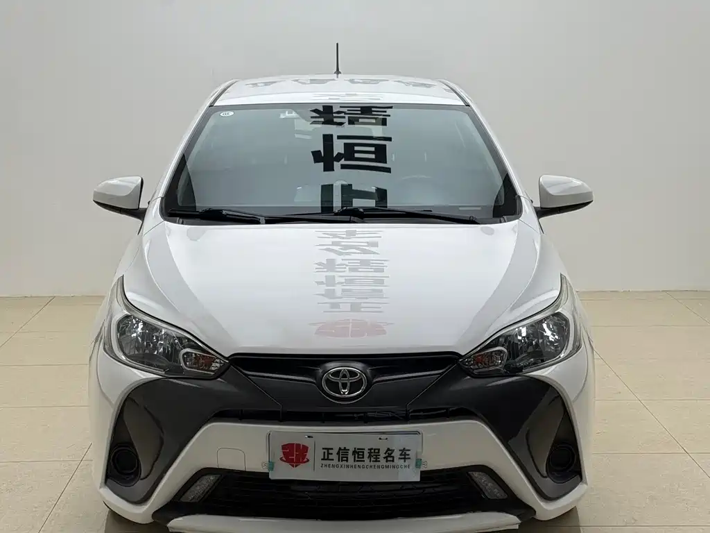 Toyota Yaris L — миниатюра 2
