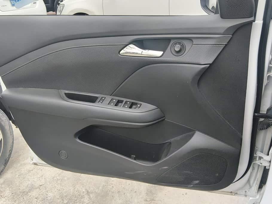 Chevrolet Monza 1.5 л 2022 г. Белый, пробег 17100 км
