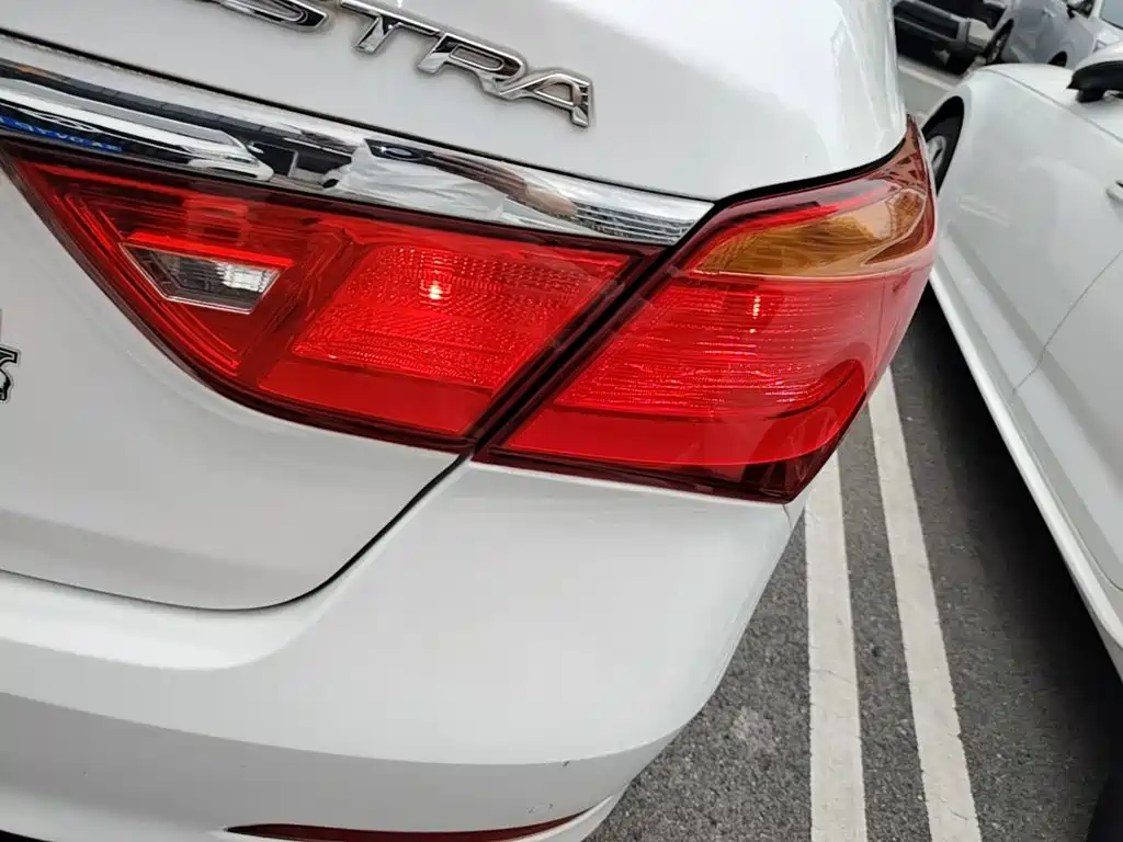 Hyundai Mistra 2014 1.8L AT GLS