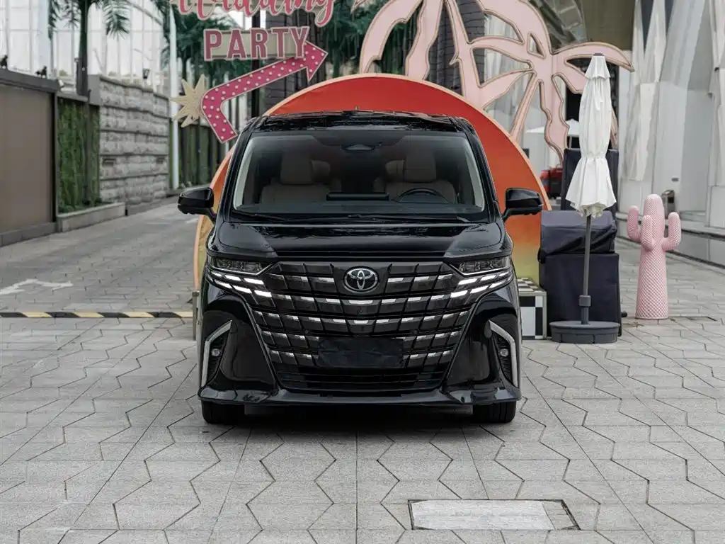 Toyota Alphard 2024 2.5L Luxury