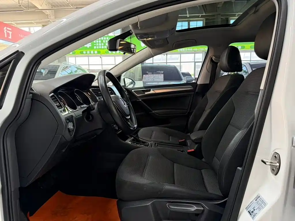 Volkswagen Golf — миниатюра 4