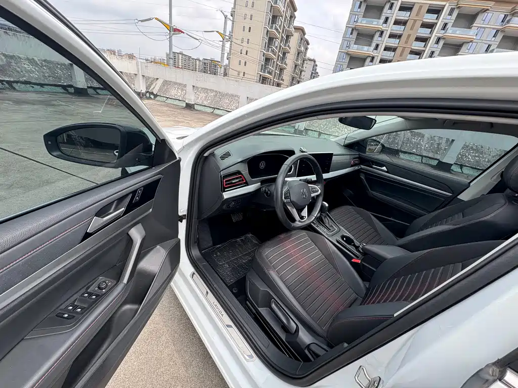 Volkswagen Lavida — миниатюра 13