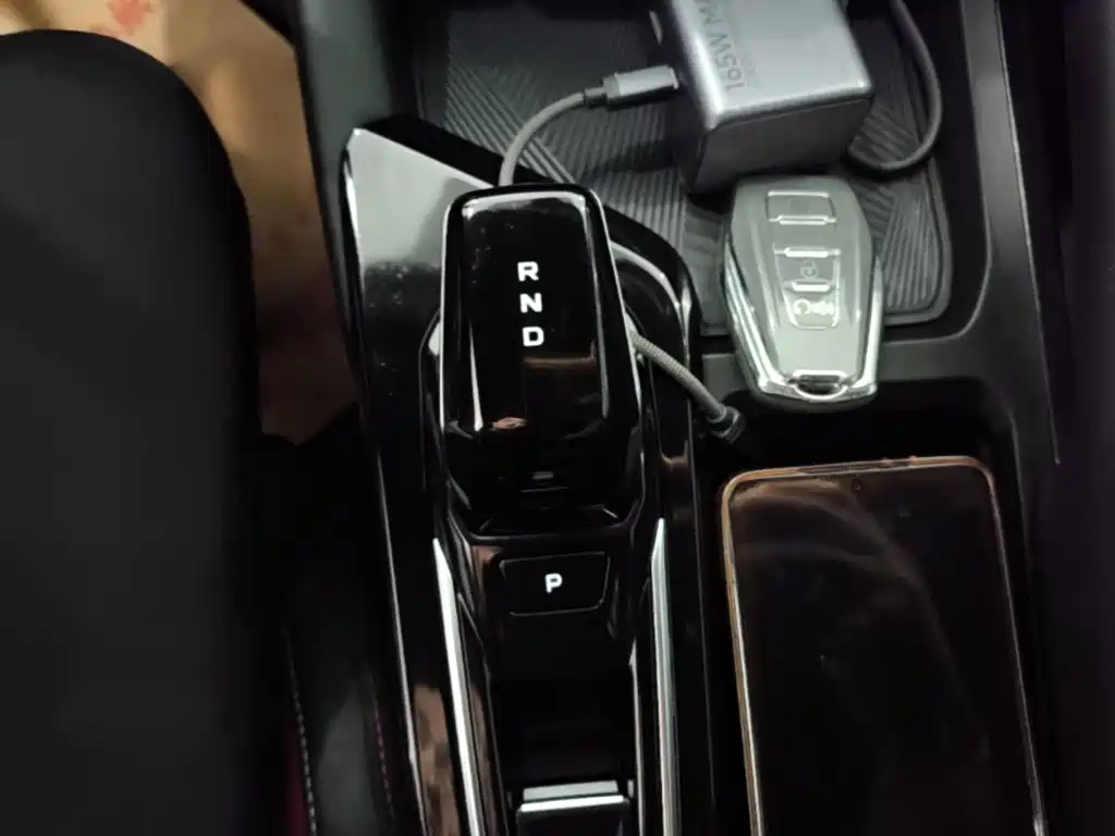 Geely Binyue — миниатюра 14