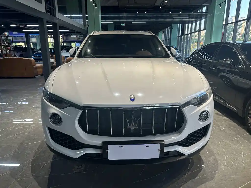 Maserati Levante — миниатюра 2
