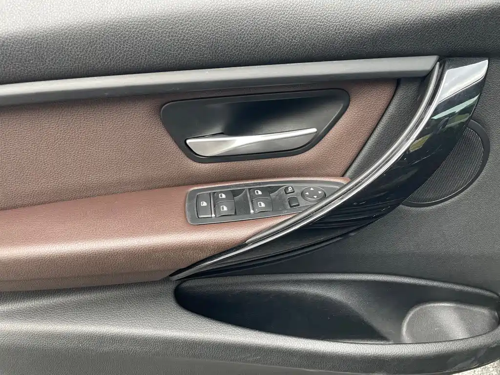 BMW 3 Series — миниатюра 14