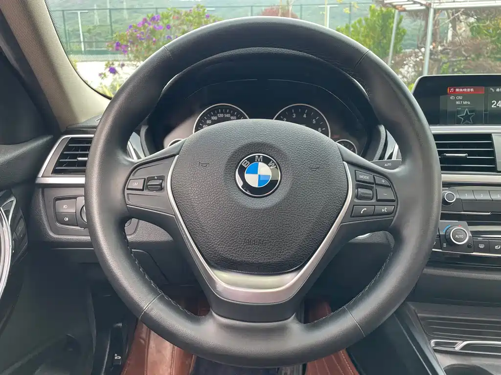 BMW 3 Series — миниатюра 17