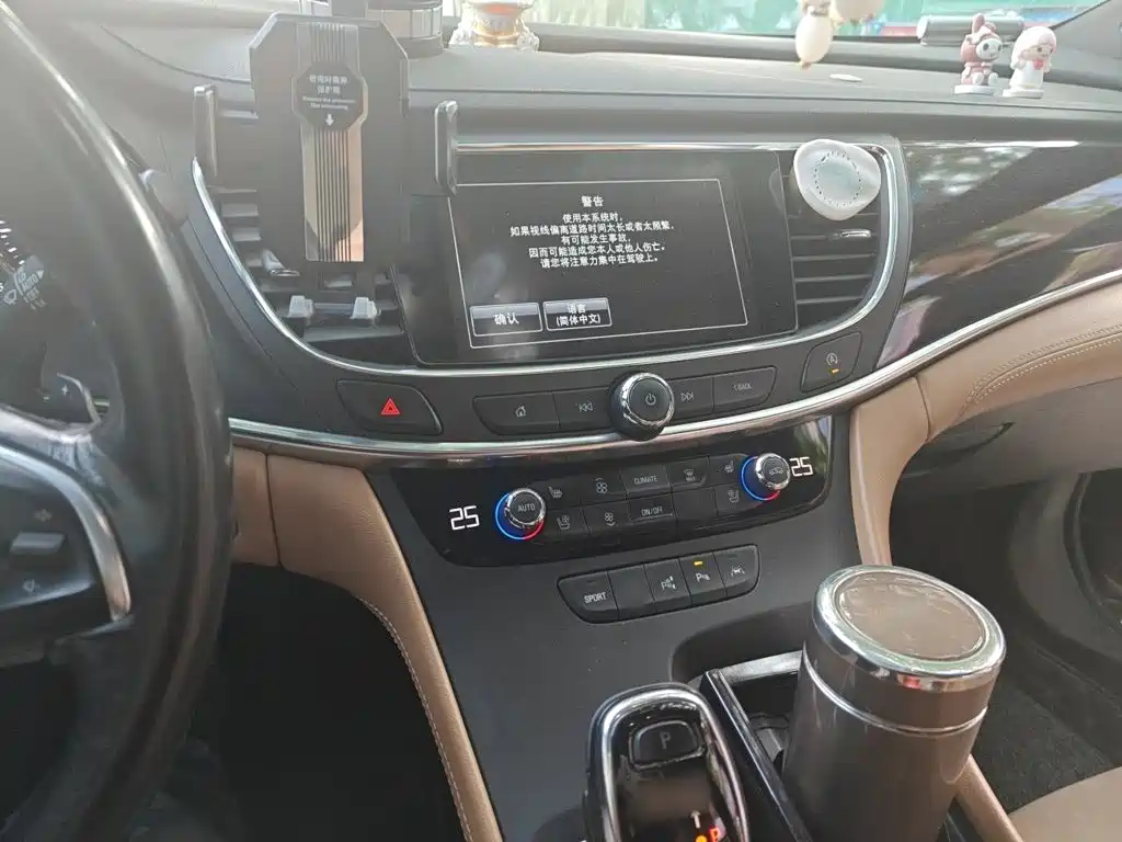 Buick LaCrosse — миниатюра 6