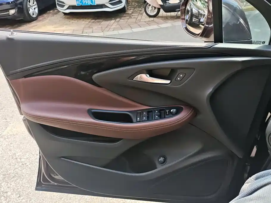 Buick Envision Plus — миниатюра 7