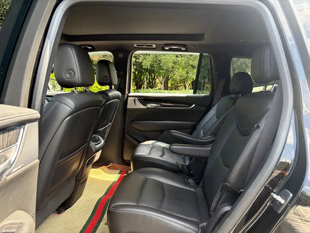 Cadillac XT6 — миниатюра 6